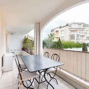  Appartement Spacious With Pool Located In The Marina Of