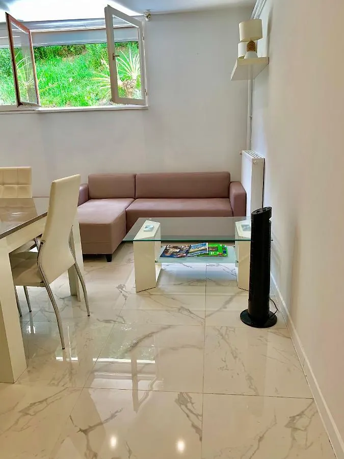 Appartement LesJardinsFleuris à Mandelieu